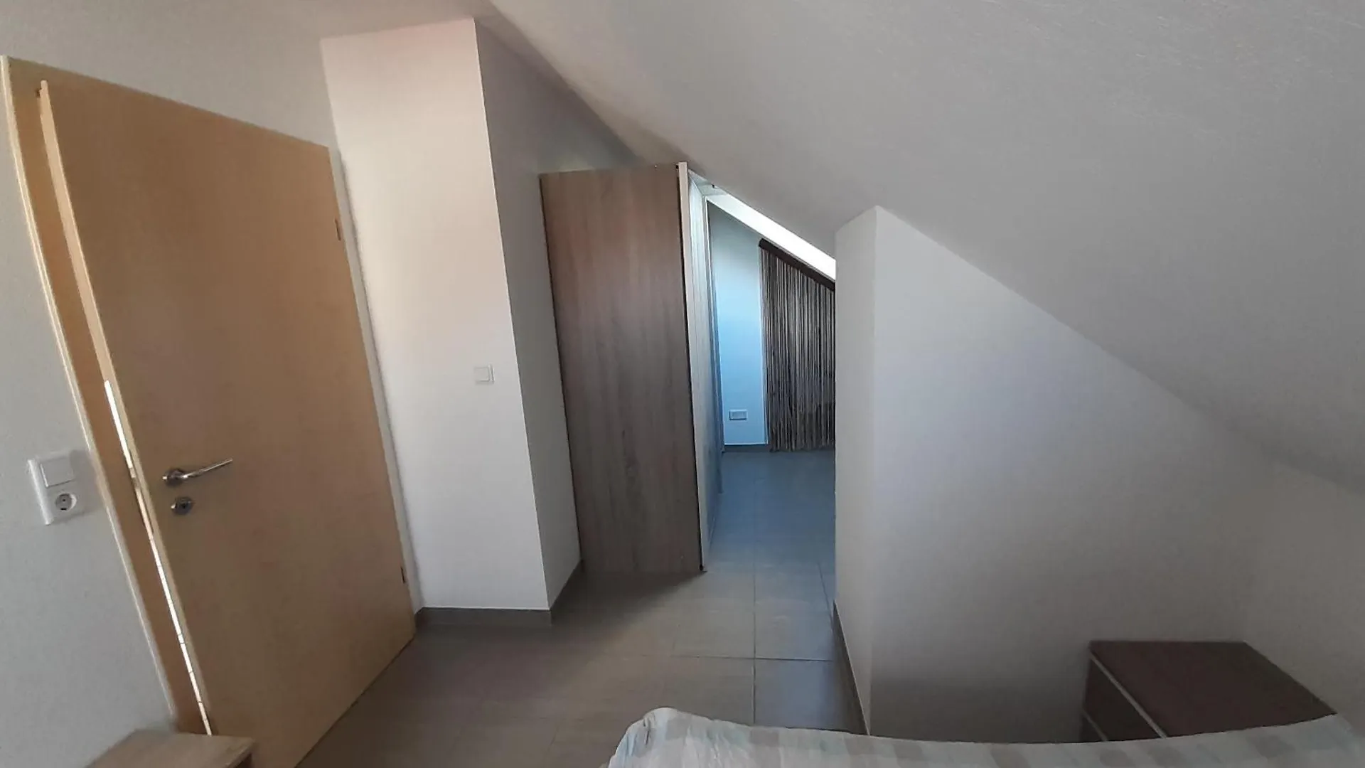 Fewo Steinhohle, Dg 45Qm, 1 Schlafzimmer & 1 Wohn-Esszimmer Mit Bett Sulzbach am Main 0*,